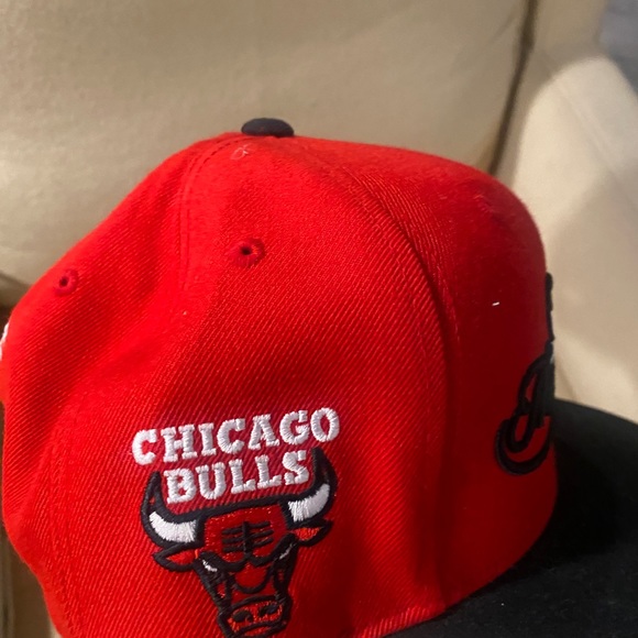 the Bulls “the finals” Mitchell & Ness hat - Picture 4 of 4